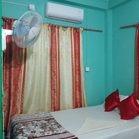 Tiger Corner Inn Homestay โซราฮา ภายนอก รูปภาพ