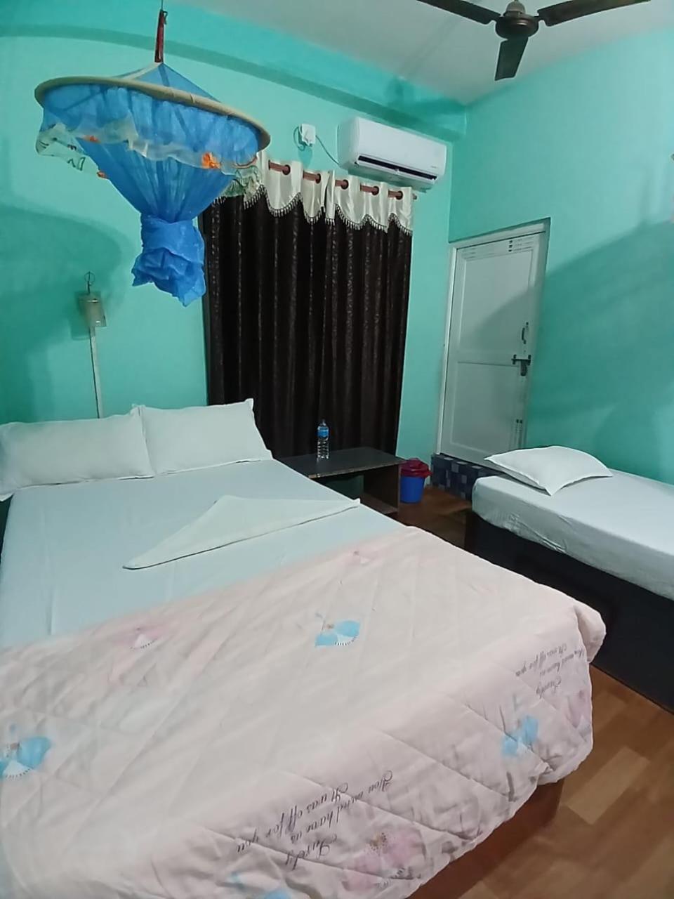Tiger Corner Inn Homestay โซราฮา ภายนอก รูปภาพ